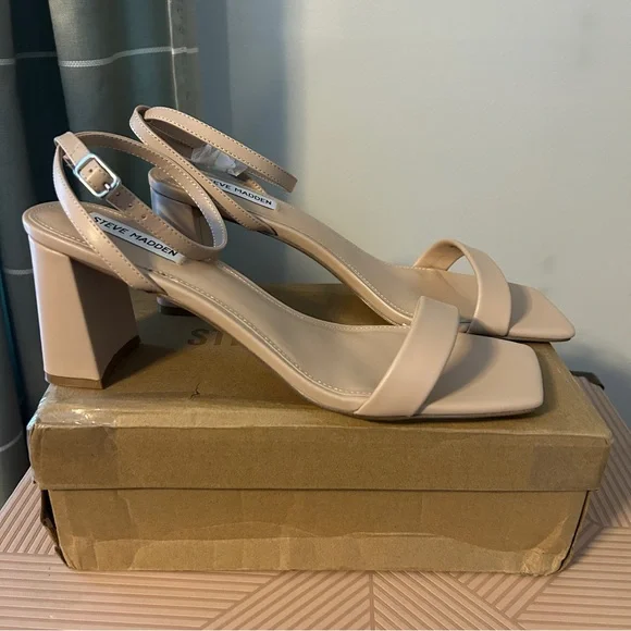Steve Madden Heels Luxe Nude Block Sandals Natural Cocktail Casual Neutral - Picture 13 of 13